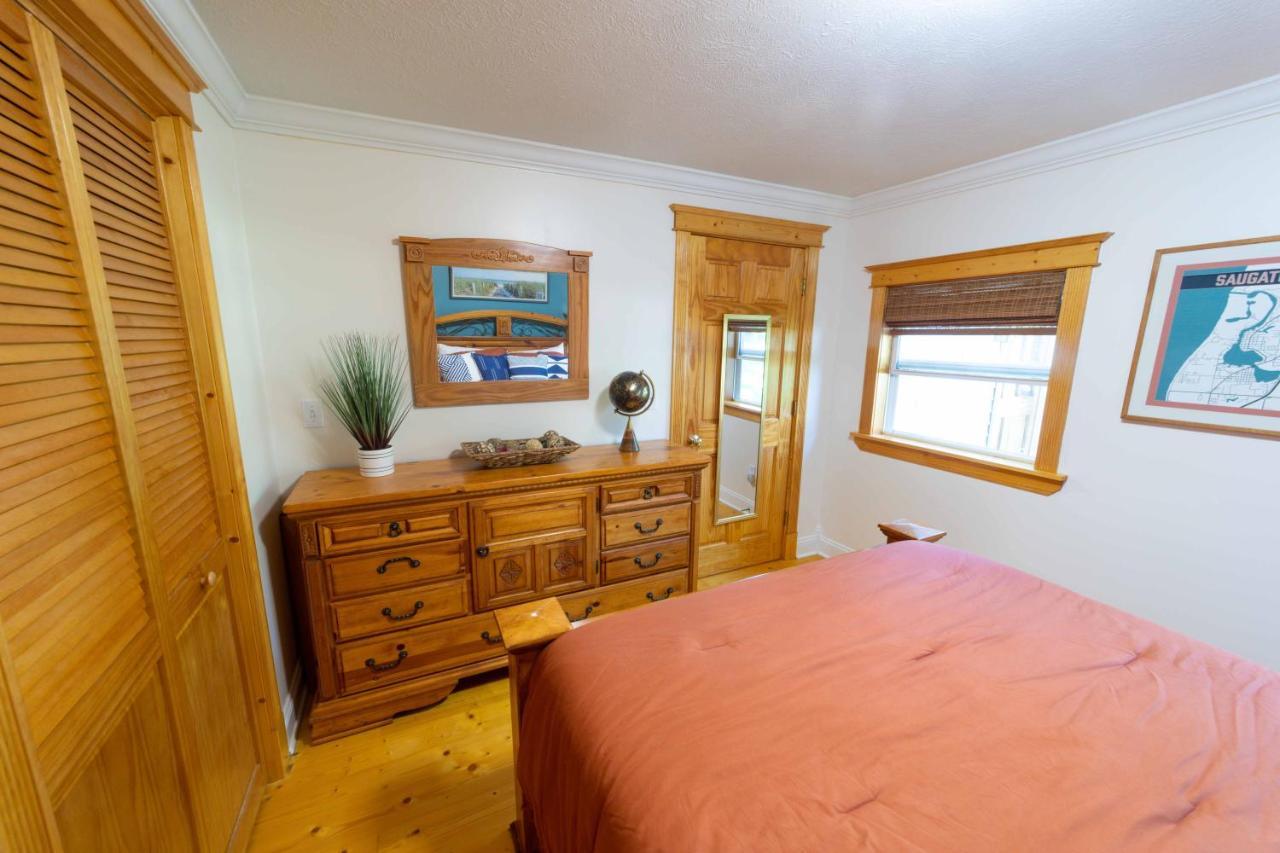 The Charming Glenn Cottage! Walk To Lake Michigan! Fennville Exterior photo